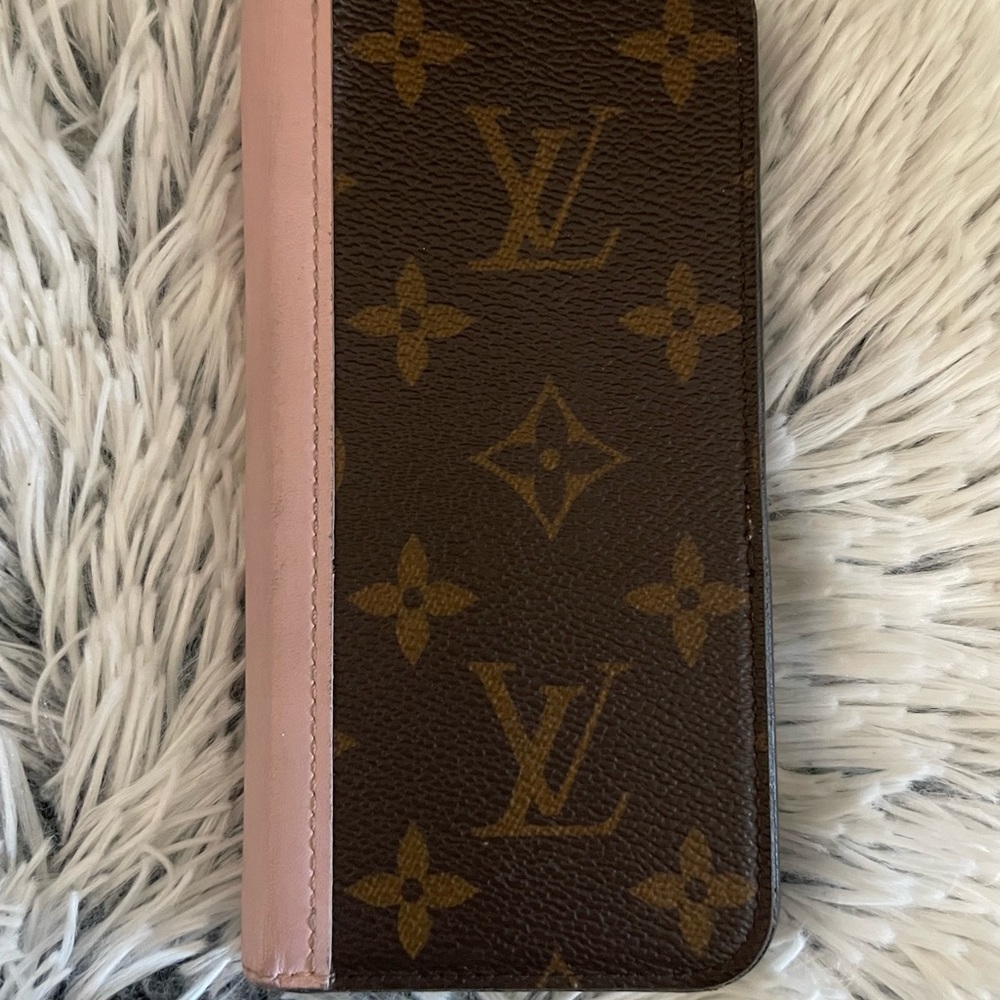 Authentic Louis Vuitton iPhone Folio case customized recycled ♻️🤗